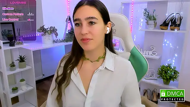  Eliizabeth  online show from January 14, 2026, 9:51 pm