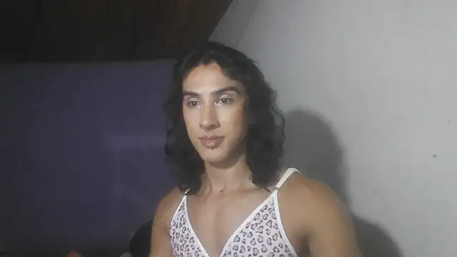 roxana collins online show from October 22, 2025, 4:01 am