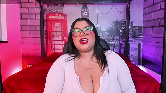 tifanny bigboobs11 online show from May 17, 2026, 11:21 am