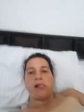 Snapshot of Analbigholes chatting on January 28, 2025, 6:39 pm Analbigholes online show from January 28, 2025, 6:39 pm