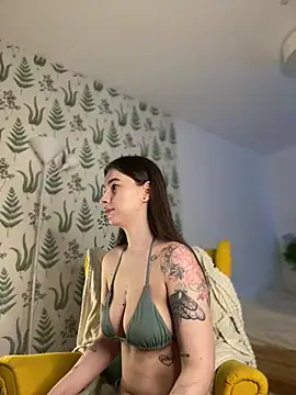 Snapshot of Marie_Diaze chatting on December 5, 2024, 5:10 am Marie Diaze online show from December 5, 2024, 5:10 am