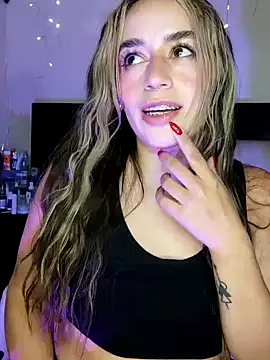 Snapshot of Natalia_Suarez chatting on December 29, 2024, 3:33 am Natalia Suarez online show from December 29, 2024, 3:33 am