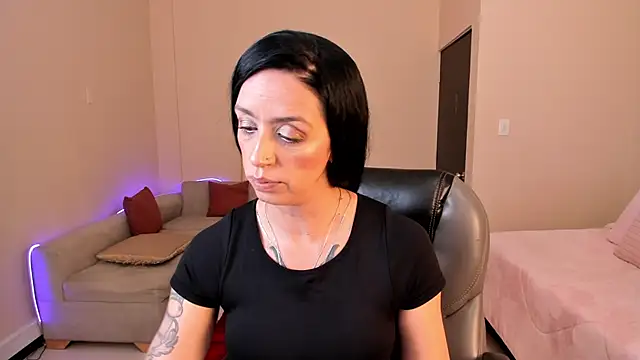 Kristen Garner online show from May 30, 2026, 8:14 pm