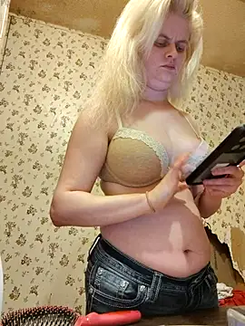 AshleyDalton101 online show from March 23, 2026, 3:28 am