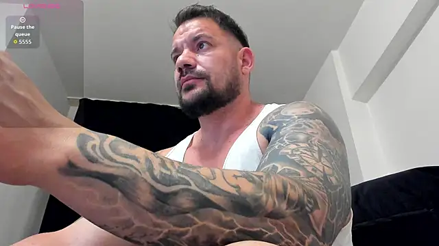 musclemonster31 online show from July 29, 2026, 7:46 pm
