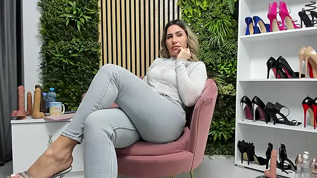 Snapshot of sweetcherry30 chatting on February 15, 2026, 7:42 am sweetcherry30 online show from February 15, 2026, 7:42 am