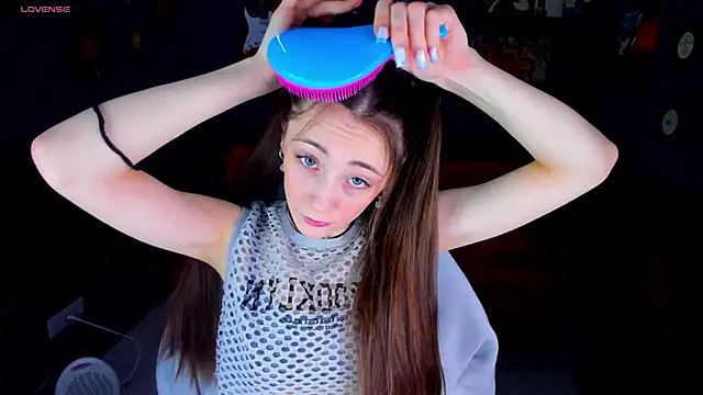 Snapshot of Lexi_Split chatting on January 13, 2026, 2:15 am Lexi Split online show from January 13, 2026, 2:15 am