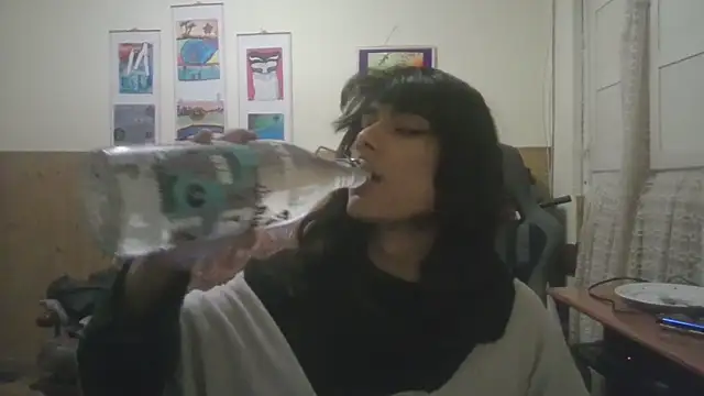 calliemaggotbone online show from November 17, 2025, 6:50 am