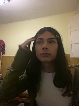 Snapshot of calliemaggotbone chatting on April 1, 2026, 12:06 pm calliemaggotbone online show from April 1, 2026, 12:06 pm