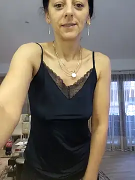 Snapshot of bruneta_sexy23 chatting on November 16, 2025, 7:02 am bruneta sexy23 online show from November 16, 2025, 7:02 am