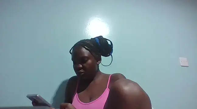 cute roxie online show from February 20, 2025, 9:53 pm