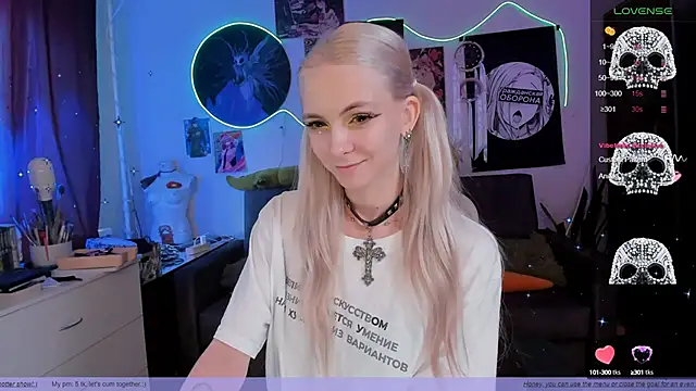 Snapshot of Fridart-house_Fortuna chatting on September 26, 2025, 12:01 pm Fridart-house Fortuna online show from September 26, 2025, 12:01 pm