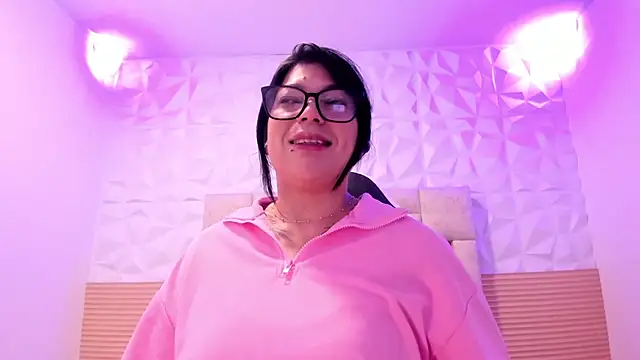 Snapshot of PauletteJ chatting on May 25, 2026, 11:42 am PauletteJ online show from May 25, 2026, 11:42 am