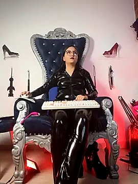 abbymora online show from November 26, 2025, 4:12 am