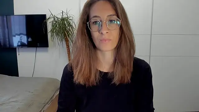 DesireMore90 online show from June 14, 2026, 3:35 pm