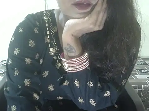 Snapshot of Lusty_Wife1 chatting on September 16, 2025, 9:21 am Lusty Wife1 online show from September 16, 2025, 9:21 am