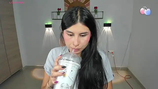 emily villamil online show from April 22, 2026, 9:10 pm