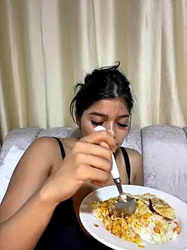 Snapshot of AgathaGeorgiou chatting on November 12, 2025, 10:35 pm AgathaGeorgiou online show from November 12, 2025, 10:35 pm