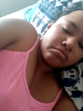 Julietha323 online show from December 27, 2024, 3:59 pm