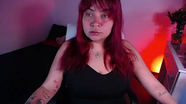 Snapshot of bad_scarlett1 chatting on October 18, 2025, 12:01 am bad scarlett1 online show from October 18, 2025, 12:01 am