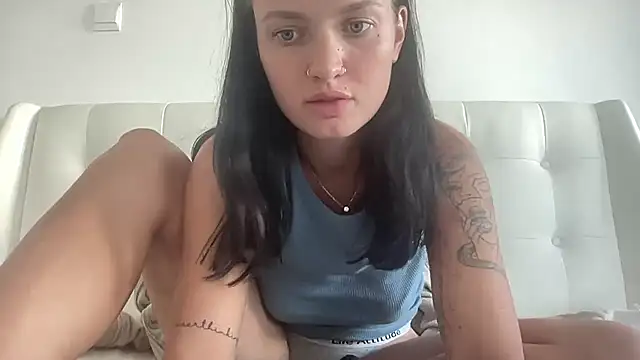 mariemelissah online show from November 15, 2025, 7:45 am