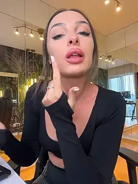 Snapshot of MileySin1111 chatting on December 2, 2025, 12:07 pm MileySin1111 online show from December 2, 2025, 12:07 pm