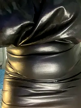 Lady  Pink online show from November 9, 2025, 9:13 am