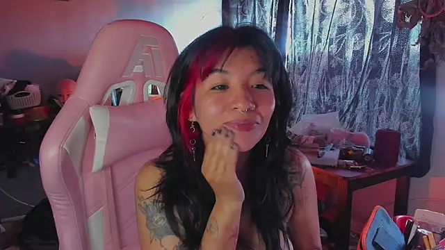 Snapshot of annie_walker6 chatting on November 9, 2025, 6:23 pm annie walker6 online show from November 9, 2025, 6:23 pm