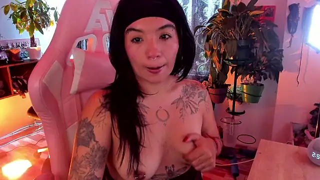 annie walker6 online show from February 3, 2026, 7:52 pm