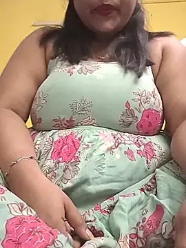 flamingoss online show from February 5, 2026, 6:48 pm