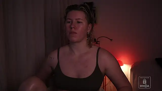 moonamii online show from January 13, 2026, 5:28 pm