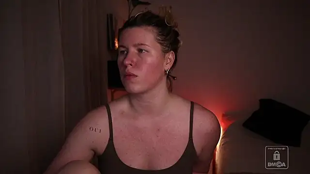 Snapshot of moonamii chatting on February 18, 2026, 9:55 pm moonamii online show from February 18, 2026, 9:55 pm