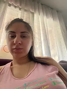 JenniferEdith online show from June 21, 2026, 5:35 am