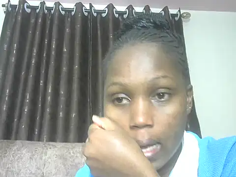 Snapshot of AurelAda chatting on September 25, 2025, 10:27 pm AurelAda online show from September 25, 2025, 10:27 pm