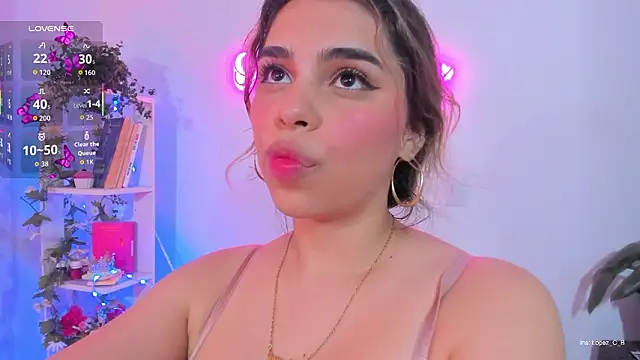 Snapshot of crisbell_lopez chatting on February 25, 2026, 12:44 am crisbell lopez online show from February 25, 2026, 12:44 am