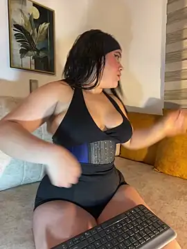 Snapshot of Valenhill@xh chatting on June 7, 2026, 8:47 pm Valenhillxh online show from June 7, 2026, 8:47 pm