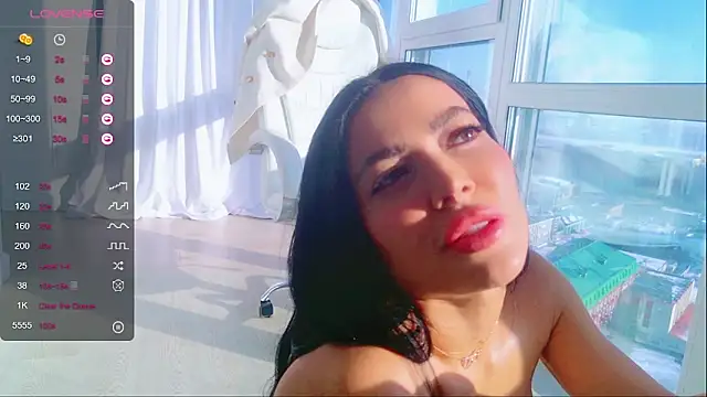 Snapshot of wowEva chatting on February 7, 2025, 8:33 am wowEva online show from February 7, 2025, 8:33 am