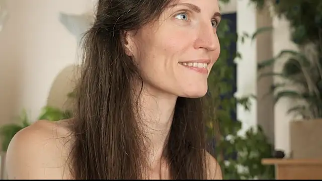 yulladao online show from October 2, 2025, 4:10 pm