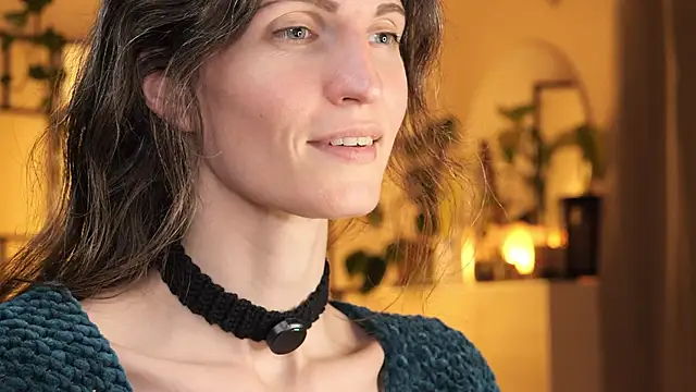 yulladao online show from November 8, 2025, 6:22 pm