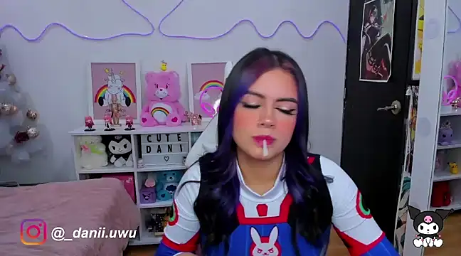 CuteDani  online show from December 4, 2024, 9:56 am