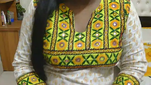 esita 1212 online show from February 13, 2026, 2:11 am