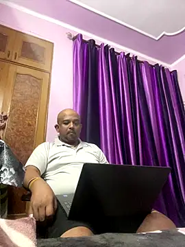 Dick 6inches online show from October 12, 2025, 3:35 pm