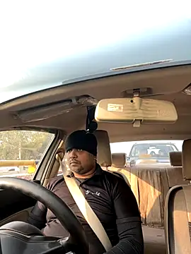 Dick 6inches online show from November 18, 2025, 3:32 am