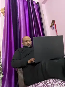 Dick 6inches online show from February 13, 2026, 5:18 am