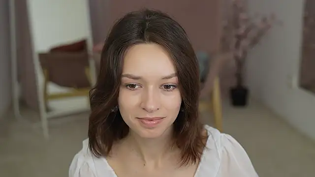 Snapshot of VivianLy_ chatting on January 6, 2025, 7:20 am VivianLy online show from January 6, 2025, 7:20 am