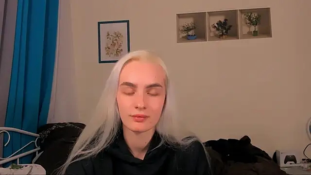 OliviaKisss online show from May 20, 2026, 6:27 pm