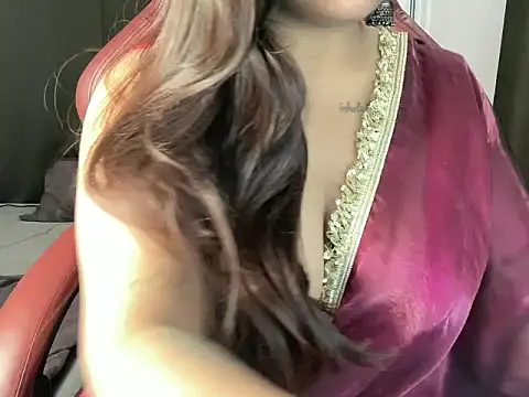 Snapshot of shanayaaa_1 chatting on February 3, 2026, 7:30 pm shanayaaa 1 online show from February 3, 2026, 7:30 pm