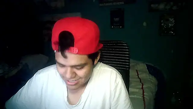 Snapshot of Valesh20 chatting on September 24, 2025, 11:54 pm Valesh20 online show from September 24, 2025, 11:54 pm