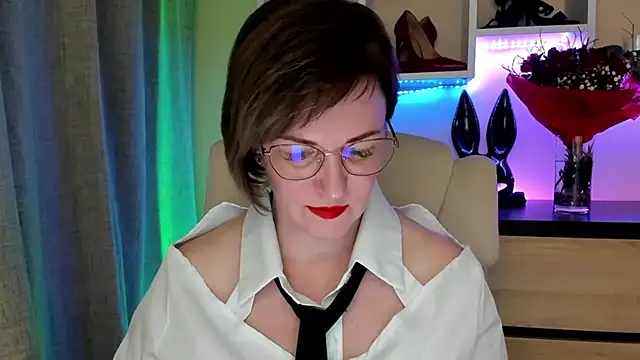 Snapshot of feliziaDesire chatting on February 16, 2026, 1:54 pm feliziaDesire online show from February 16, 2026, 1:54 pm