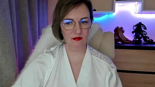 Snapshot of feliziaDesire chatting on February 9, 2026, 2:04 pm feliziaDesire online show from February 9, 2026, 2:04 pm